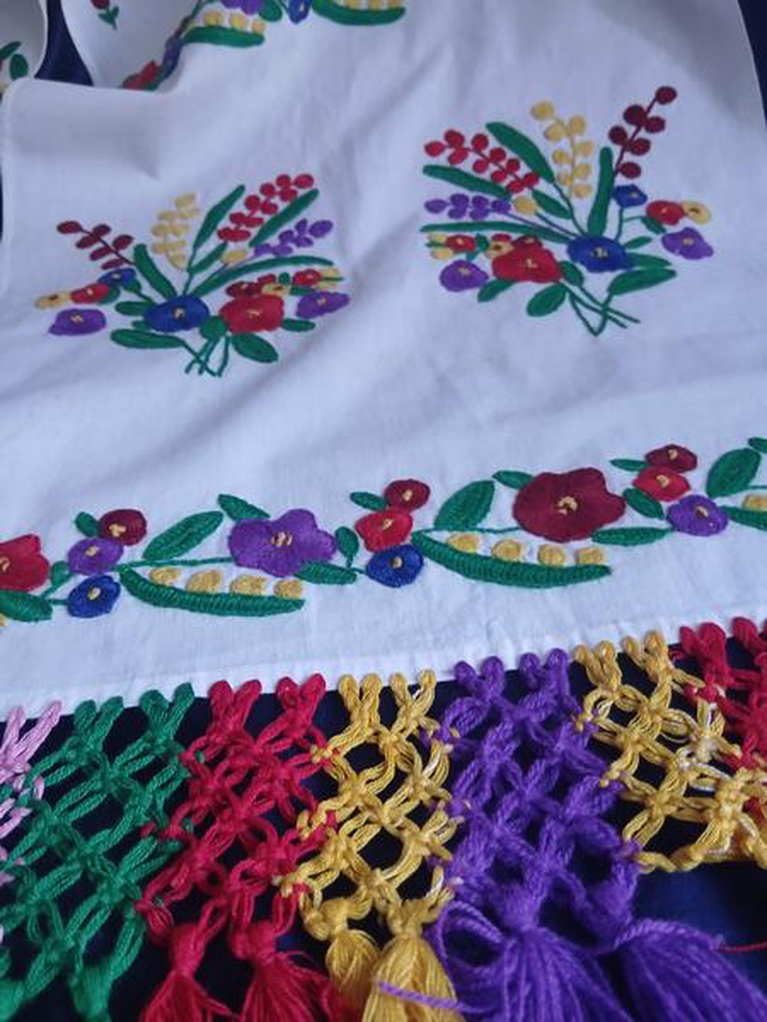 Comori traditionale romanesti. Stergar cusut manual - accessorii și unelte - obiecte de decorare - textil de decorare - Artynos.ro