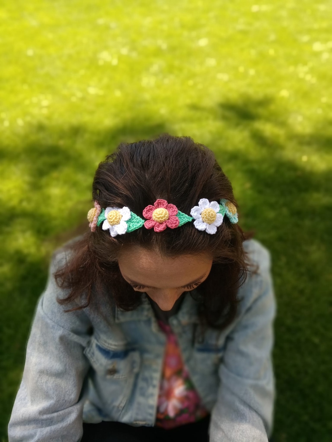 Coroniță cu flori croșetate - accesorii nuntă - accesorii de nuntă - voal mirese - Artynos.ro Coroniță cu flori croșetate - accesorii nuntă - accesorii de nuntă - voal mirese - Artynos.ro