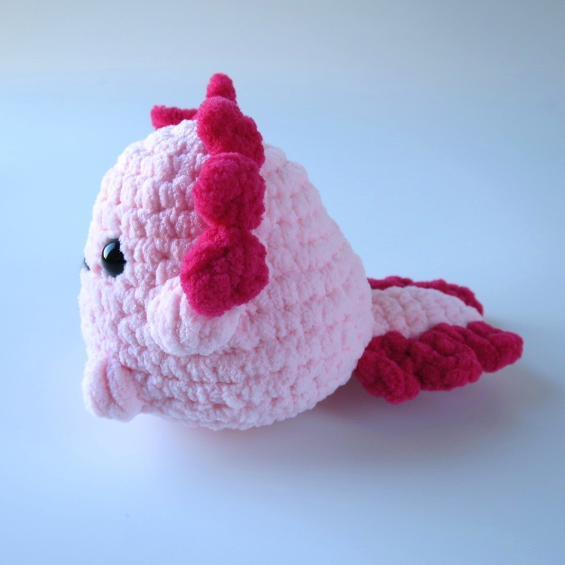 Jucărie croșetată axolotl - jucării și echipamente pentru copii - plușuri - figurine de pluș - Artynos.ro Jucărie croșetată axolotl - jucării și echipamente pentru copii - plușuri - figurine de pluș - Artynos.ro