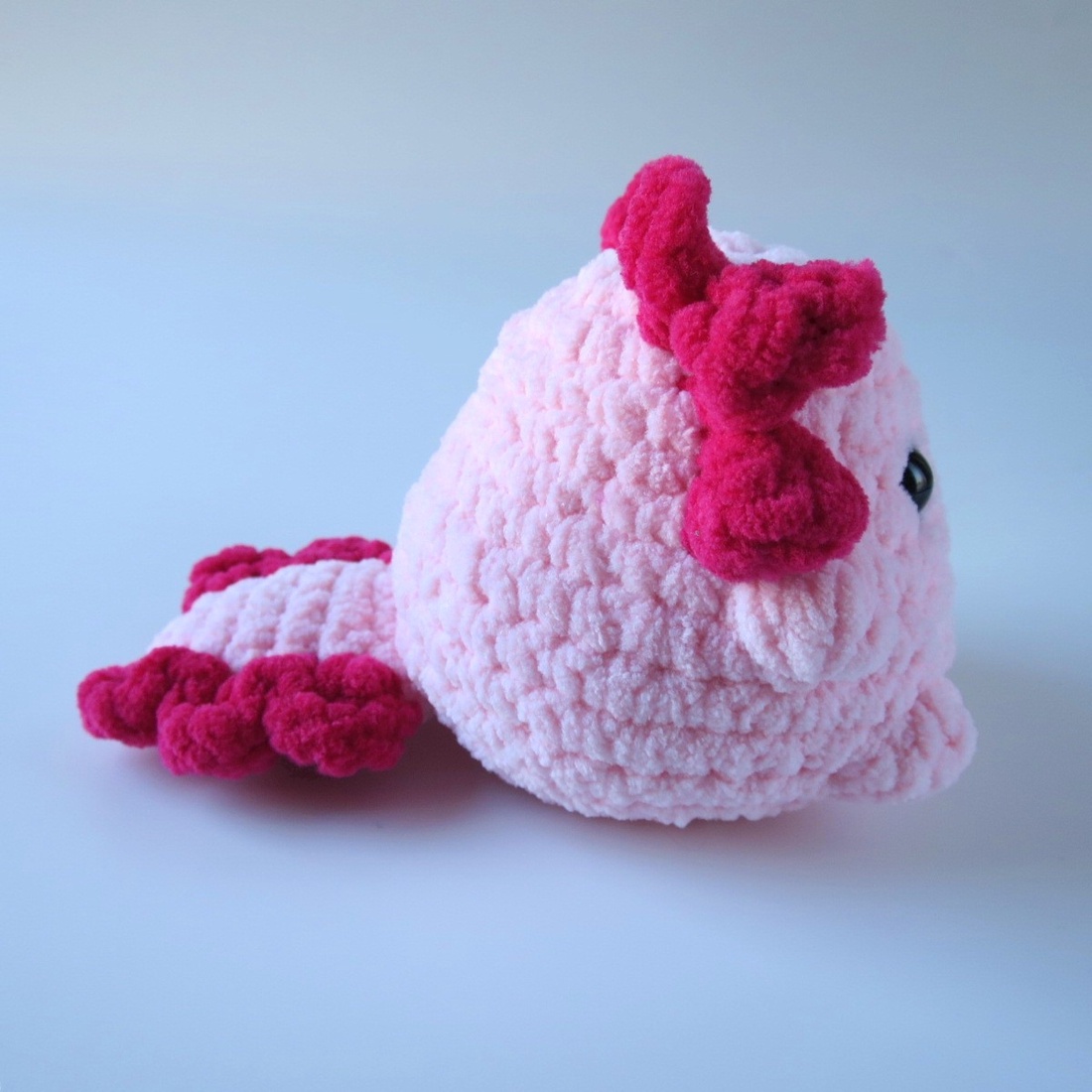 Jucărie croșetată axolotl - jucării și echipamente pentru copii - plușuri - figurine de pluș - Artynos.ro Jucărie croșetată axolotl - jucării și echipamente pentru copii - plușuri - figurine de pluș - Artynos.ro