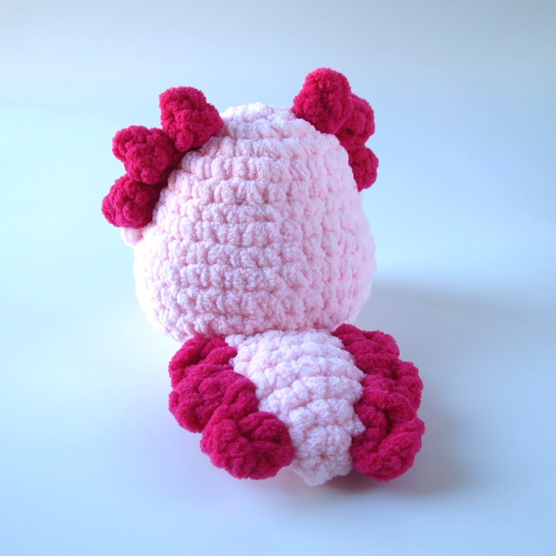 Jucărie croșetată axolotl - jucării și echipamente pentru copii - plușuri - figurine de pluș - Artynos.ro Jucărie croșetată axolotl - jucării și echipamente pentru copii - plușuri - figurine de pluș - Artynos.ro