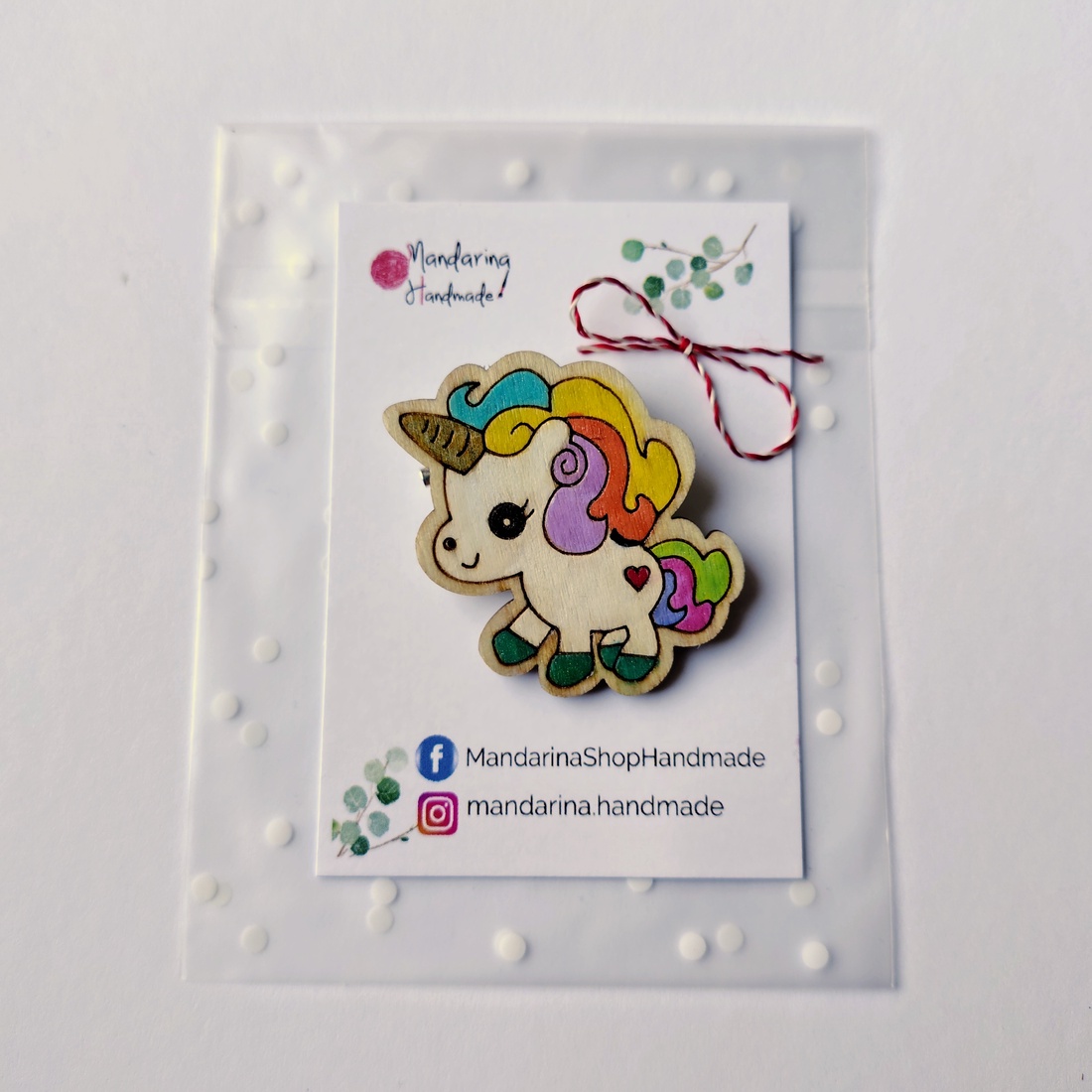 Mărțișoare din lemn pictate manual � Model unicorni și basme - bijuterii - mărțișor - Artynos.ro