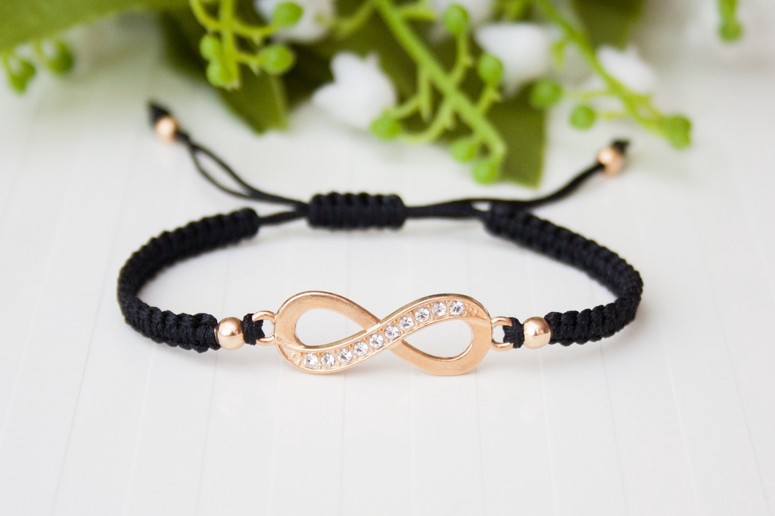 Brățară împletită din macrame - Infinit negru - bijuterii - brățări - brățară împletită, brățară din fire - Artynos.ro Brățară împletită din macrame - Infinit negru - bijuterii - brățări - brățară împletită, brățară din fire - Artynos.ro