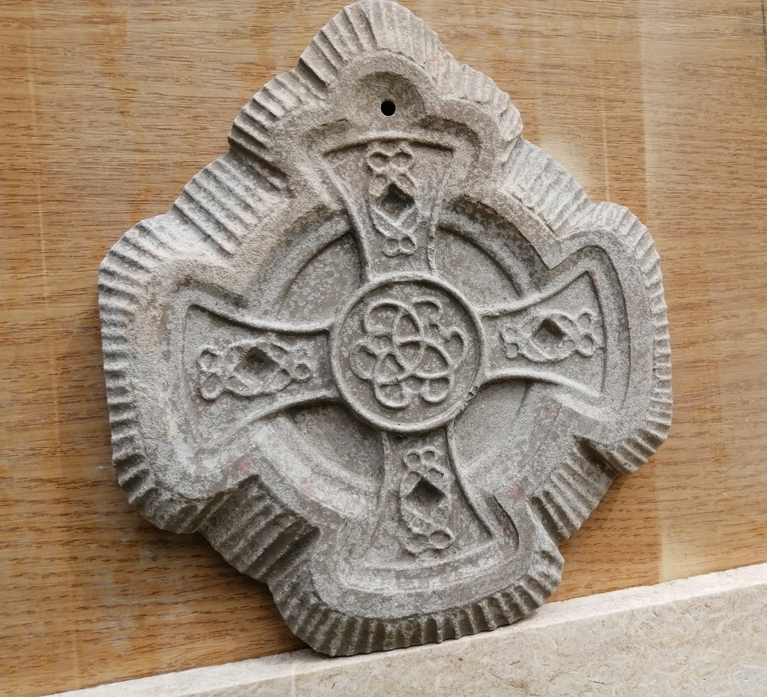 medalion piatra cruce celtica - casă & stil de viață - decorațiuni de casă - decorațiuni de pereți - placă decorativă - Artynos.ro