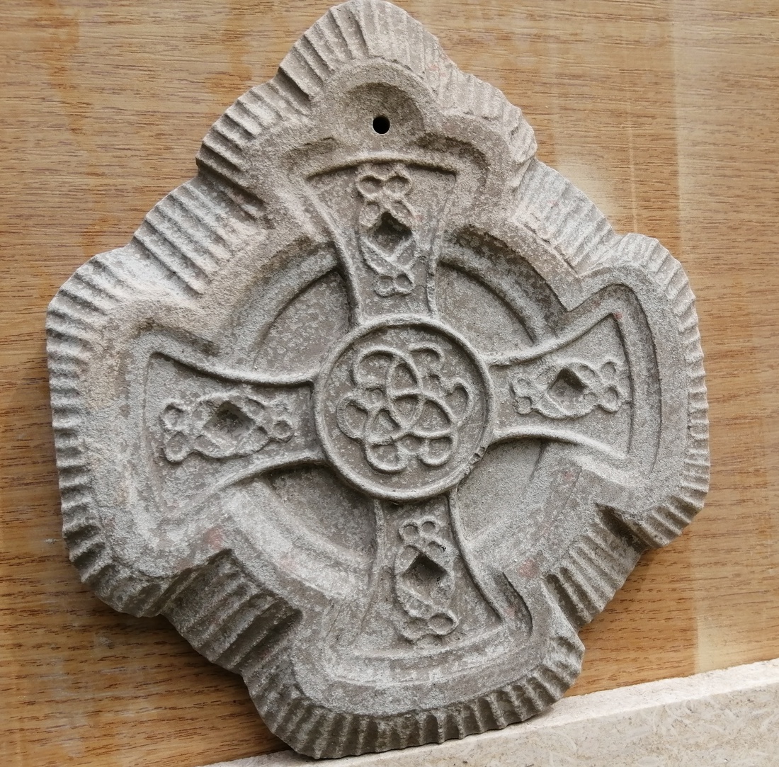 medalion piatra cruce celtica - casă & stil de viață - decorațiuni de casă - decorațiuni de pereți - placă decorativă - Artynos.ro