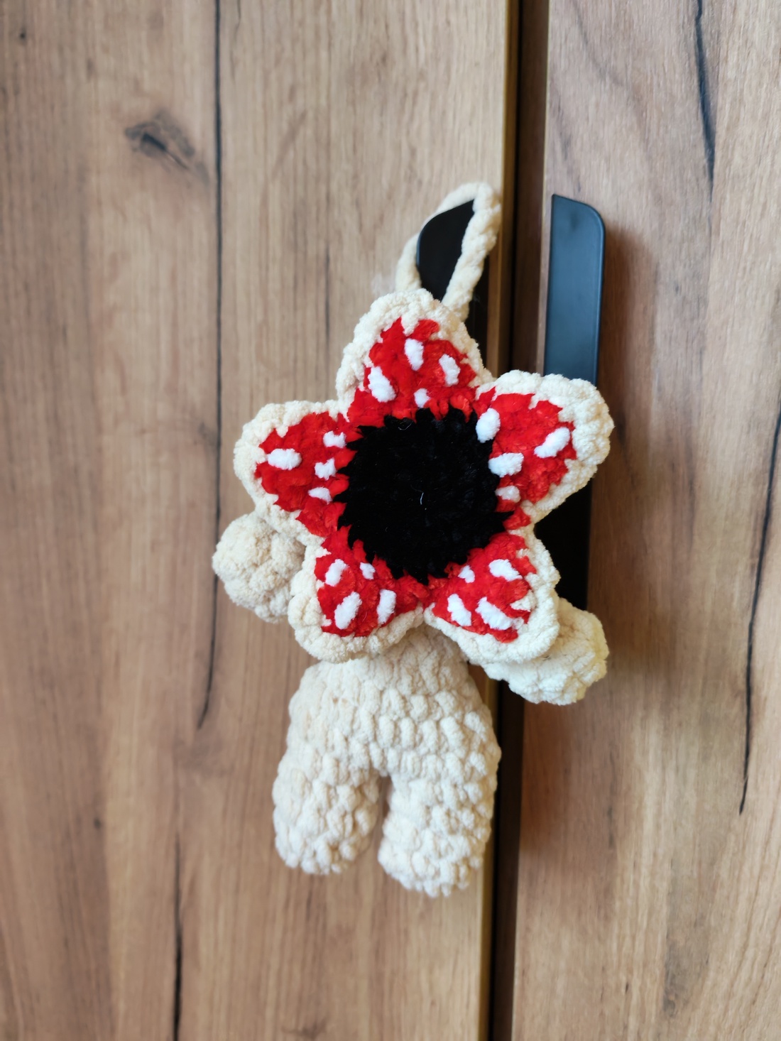 Demagorgon bebeluș - genți și portofele - accesorii genți - decorațiuni de genți - Artynos.ro