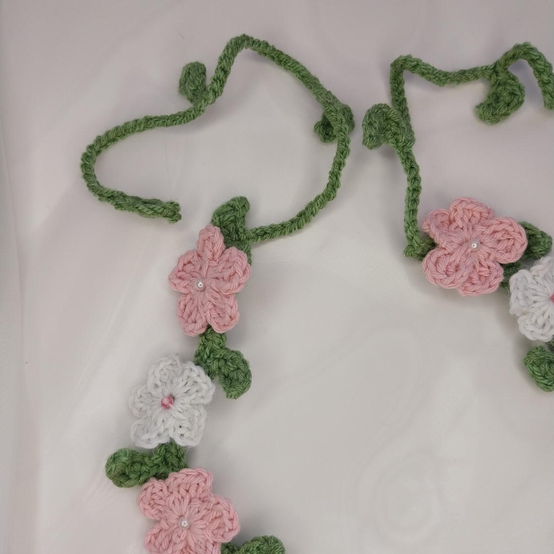 Coroniță premiere - îmbrăcăminte și modă - accesorii păr - bandă de păr și agrafe păr - Artynos.ro Coroniță premiere - îmbrăcăminte și modă - accesorii păr - bandă de păr și agrafe păr - Artynos.ro