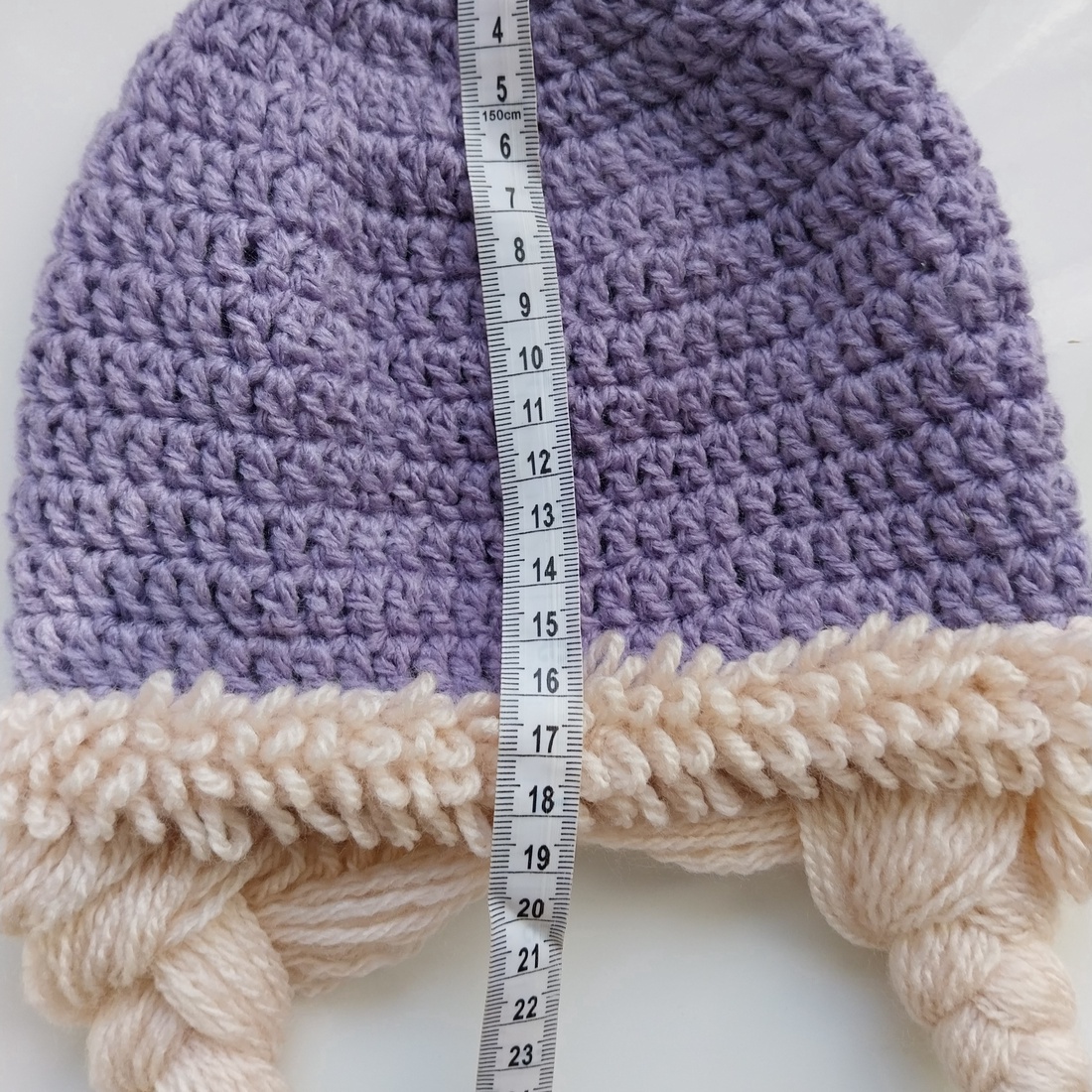 Căciulă cu codite - îmbrăcăminte și modă - haine bebeluși și copii - pălărie bebeluși - Artynos.ro Căciulă cu codite - îmbrăcăminte și modă - haine bebeluși și copii - pălărie bebeluși - Artynos.ro