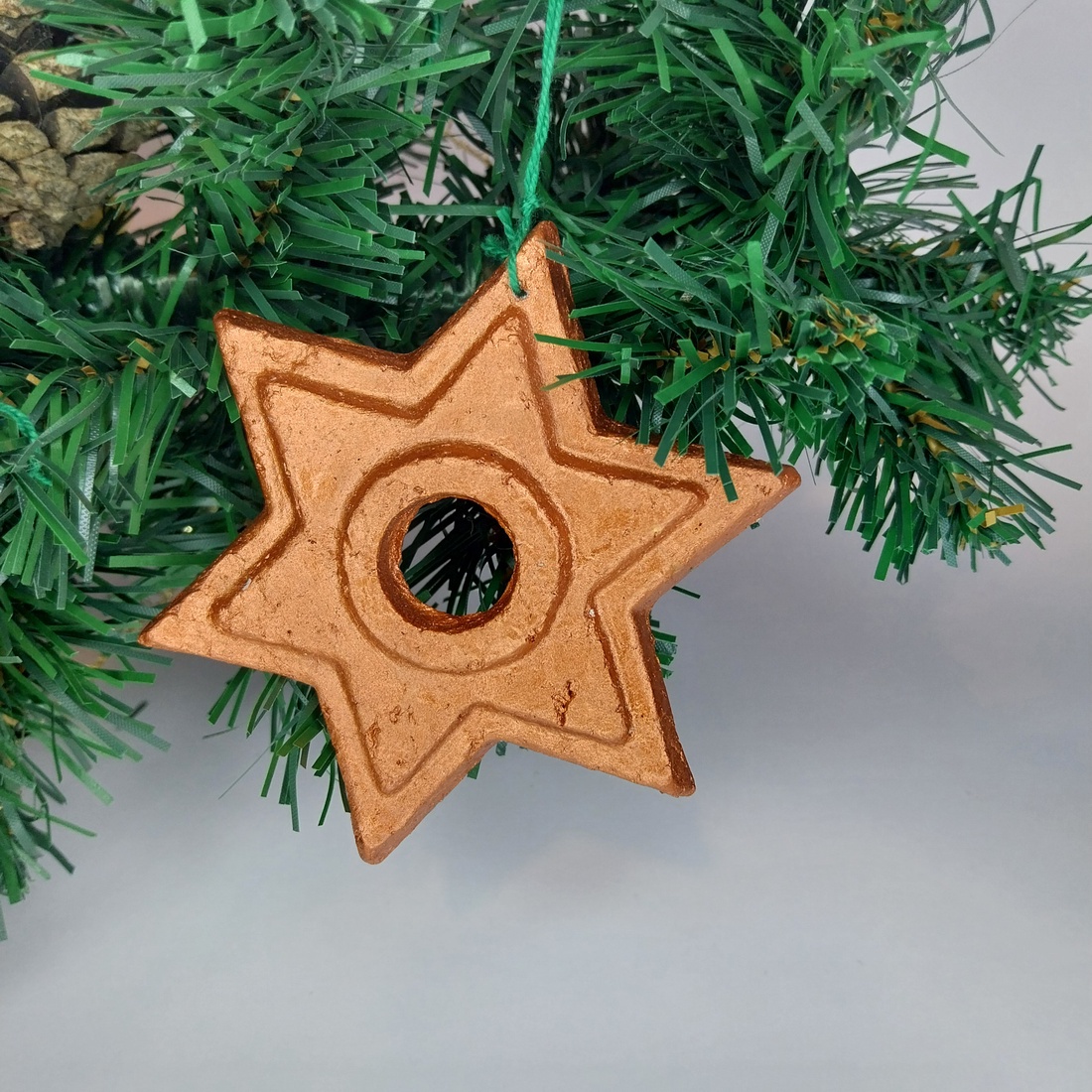 Glob de Crăciun,Steluță pentru brad din papier-mâché  handmade, eco-friendly - crăciun - decorațiuni de crăciun de casă - globuri de crăciun - Artynos.ro