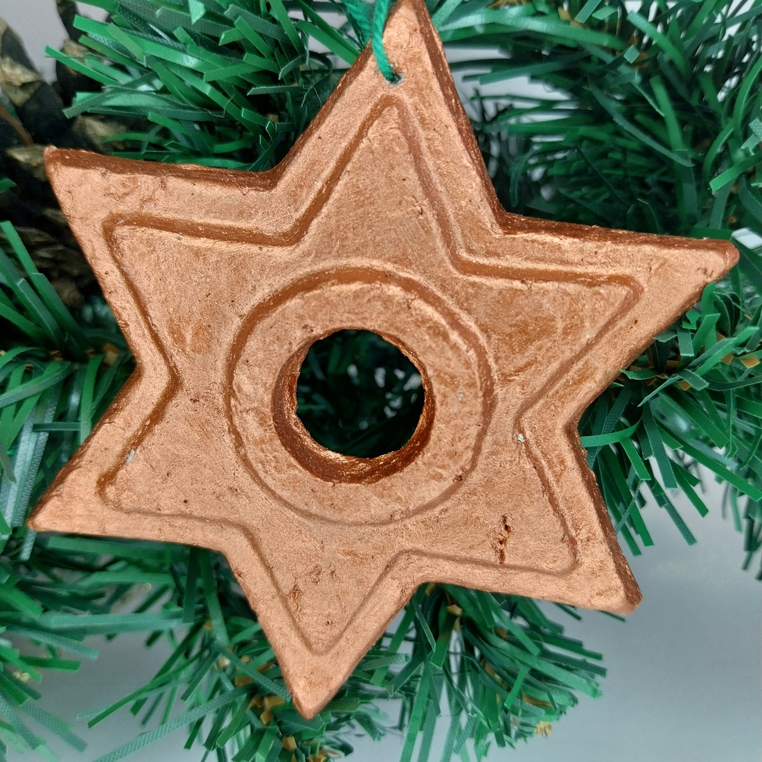 Glob de Crăciun,Steluță pentru brad din papier-mâché  handmade, eco-friendly - crăciun - decorațiuni de crăciun de casă - globuri de crăciun - Artynos.ro