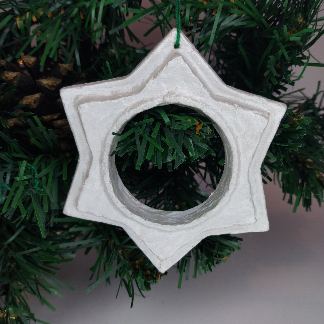 Glob de Crăciun,Steluță pentru brad din papier-mâché  handmade, eco-friendly - crăciun - decorațiuni de crăciun de casă - globuri de crăciun - Artynos.ro