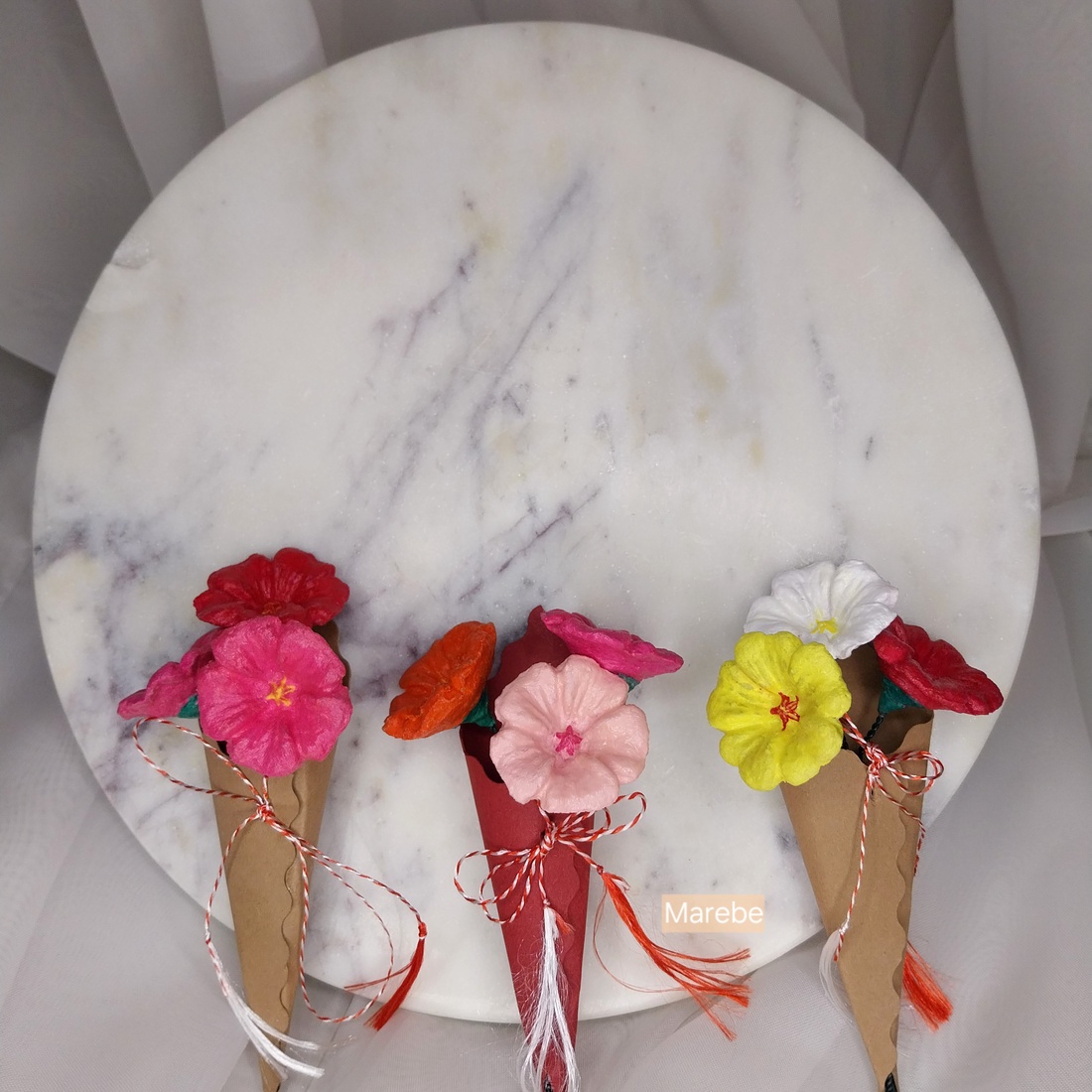 Buchet martisor cu floricele - bijuterii - mărțișor - Artynos.ro