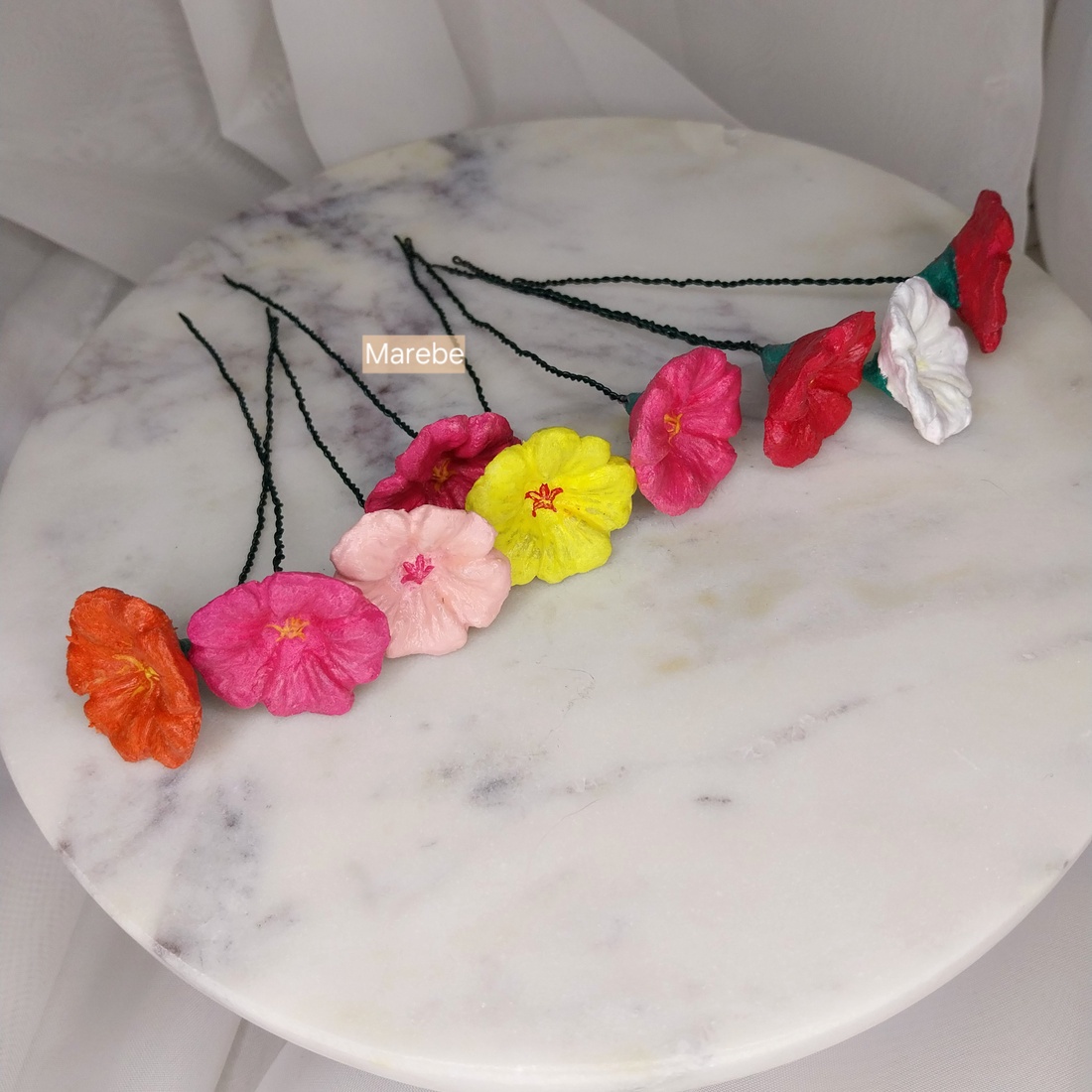 Buchet martisor cu floricele - bijuterii - mărțișor - Artynos.ro