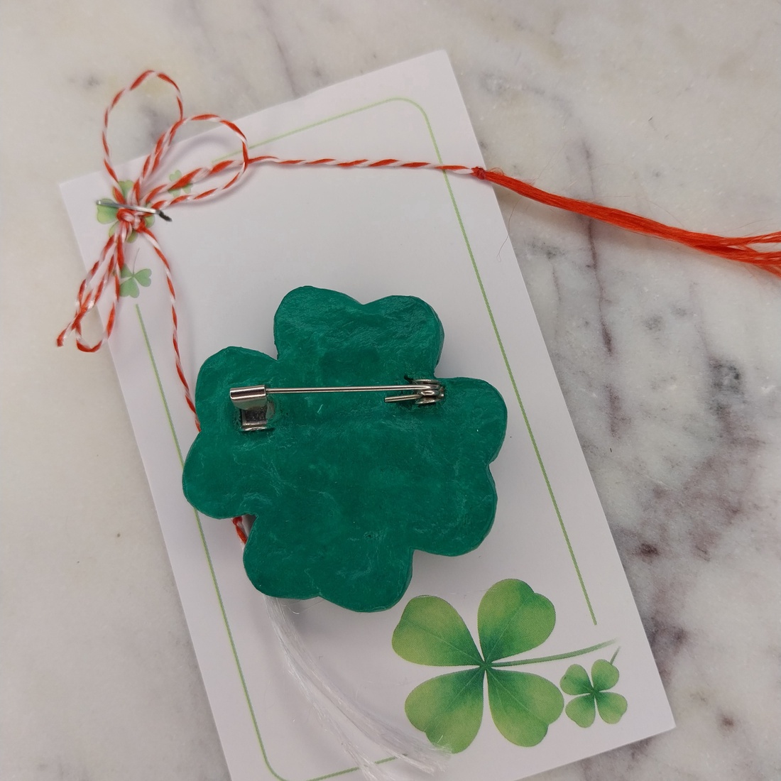 Mărțișor brosa trifoi cu patru foi - bijuterii - mărțișor - Artynos.ro