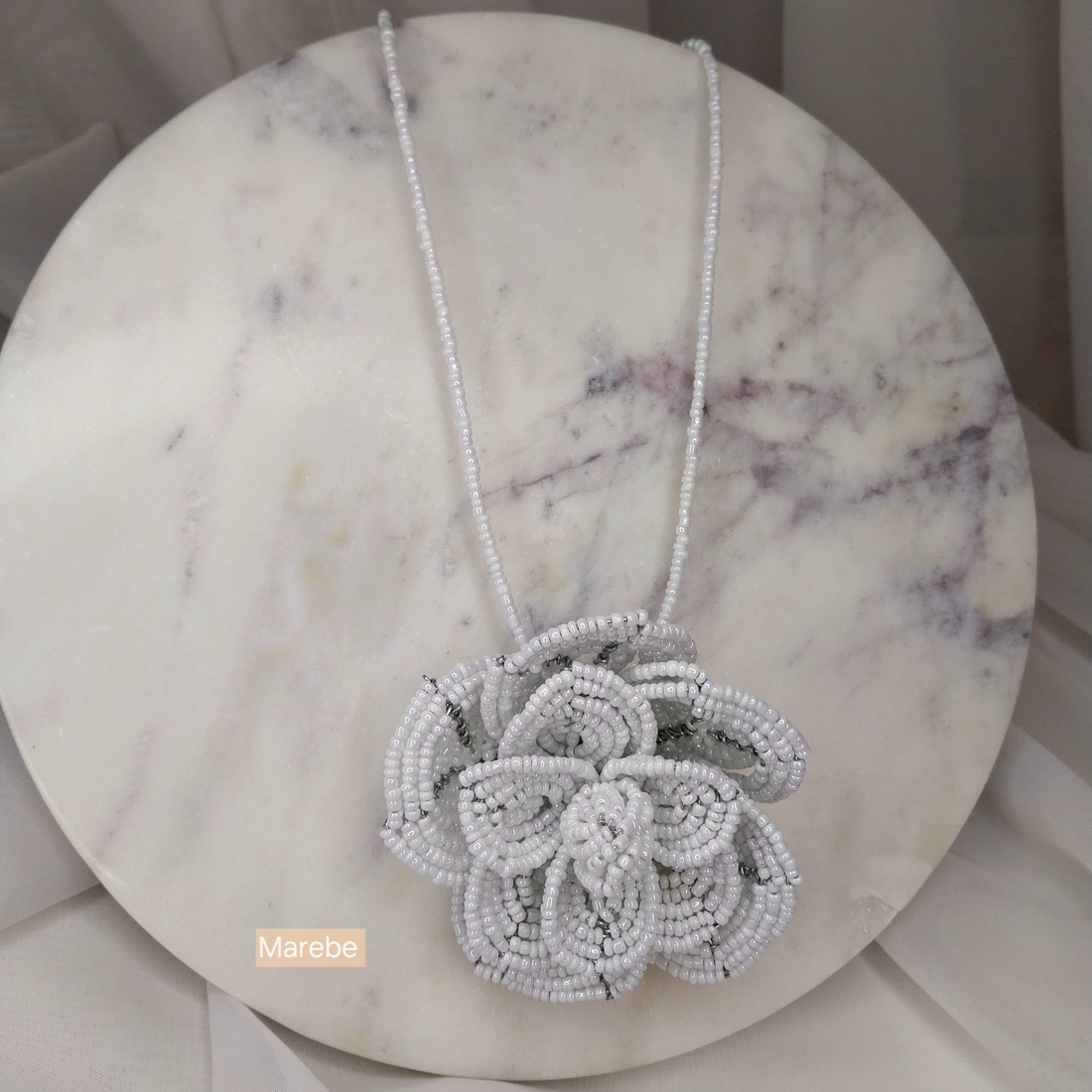 Colier trandafir  - bijuterii - coliere - coliere din mărgele - Artynos.ro