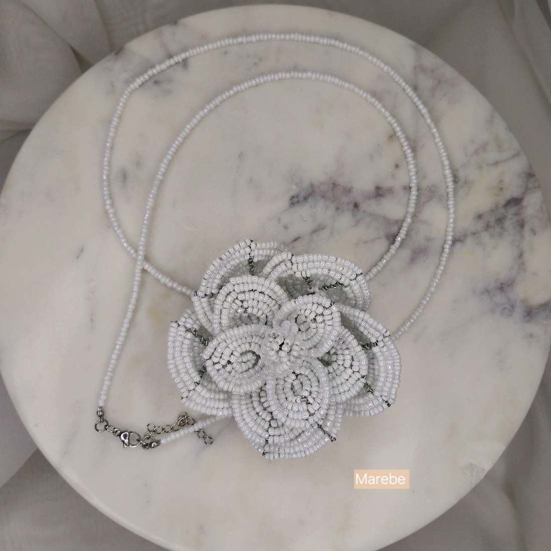 Colier trandafir  - bijuterii - coliere - coliere din mărgele - Artynos.ro