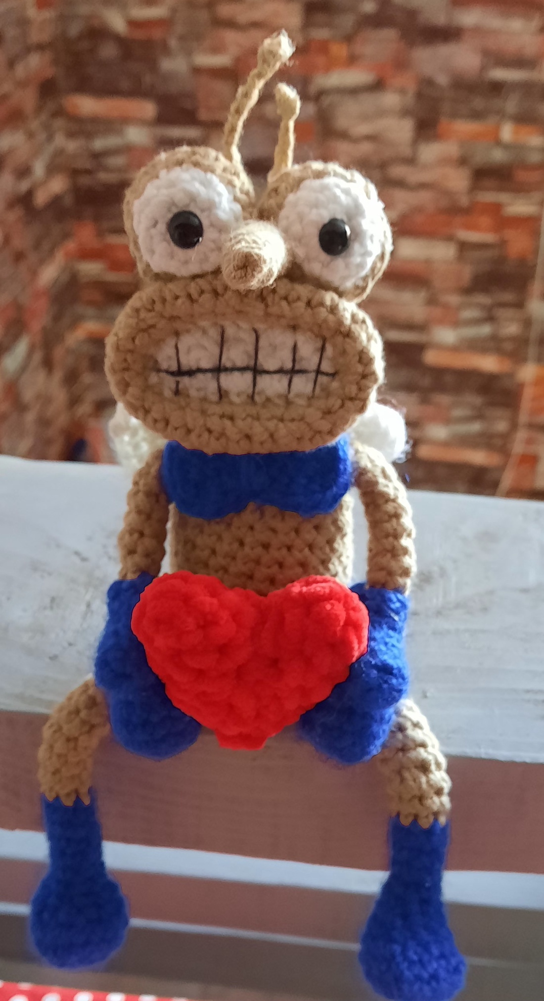 Tantar crosetat cu inimioara - jucării și echipamente pentru copii - plușuri - figurine de pluș - Artynos.ro Tantar crosetat cu inimioara - jucării și echipamente pentru copii - plușuri - figurine de pluș - Artynos.ro