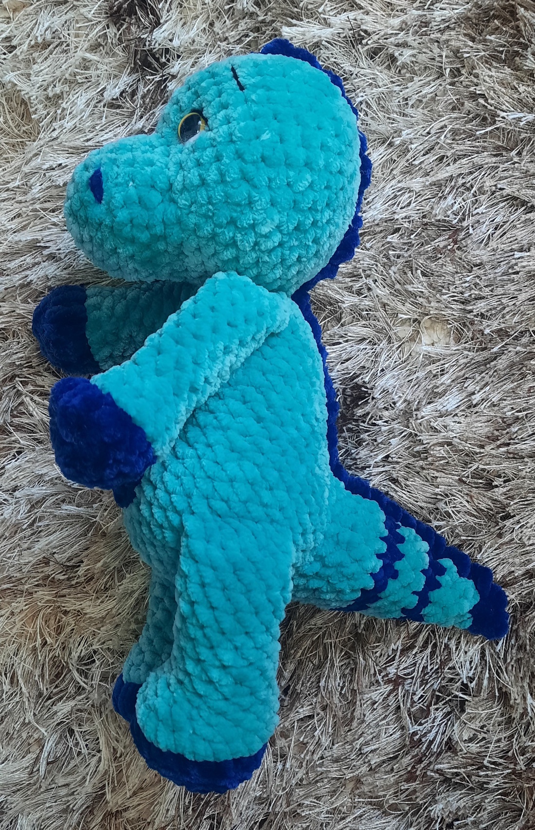 Dinozaur crosetat - jucării și echipamente pentru copii - plușuri - dinozauri din pluș - Artynos.ro Dinozaur crosetat - jucării și echipamente pentru copii - plușuri - dinozauri din pluș - Artynos.ro