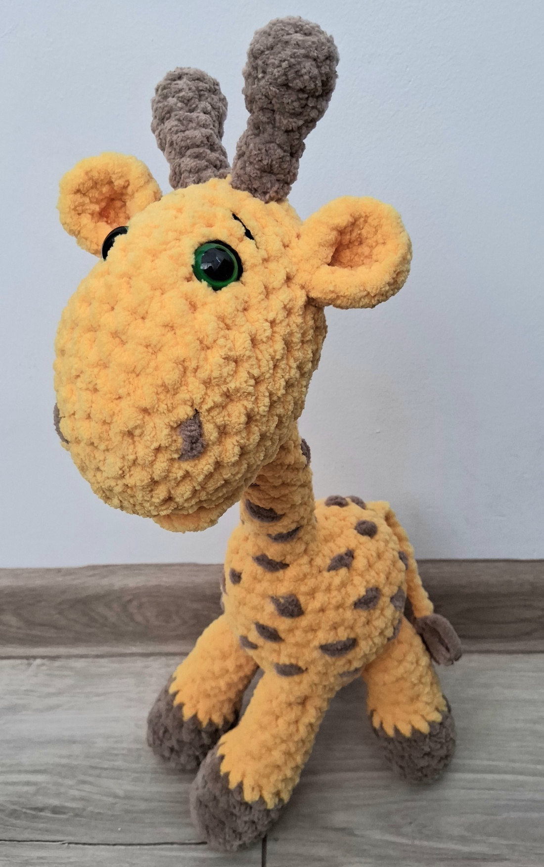 Jirafa crosetata - jucării și echipamente pentru copii - plușuri - figurine de pluș - Artynos.ro Jirafa crosetata - jucării și echipamente pentru copii - plușuri - figurine de pluș - Artynos.ro