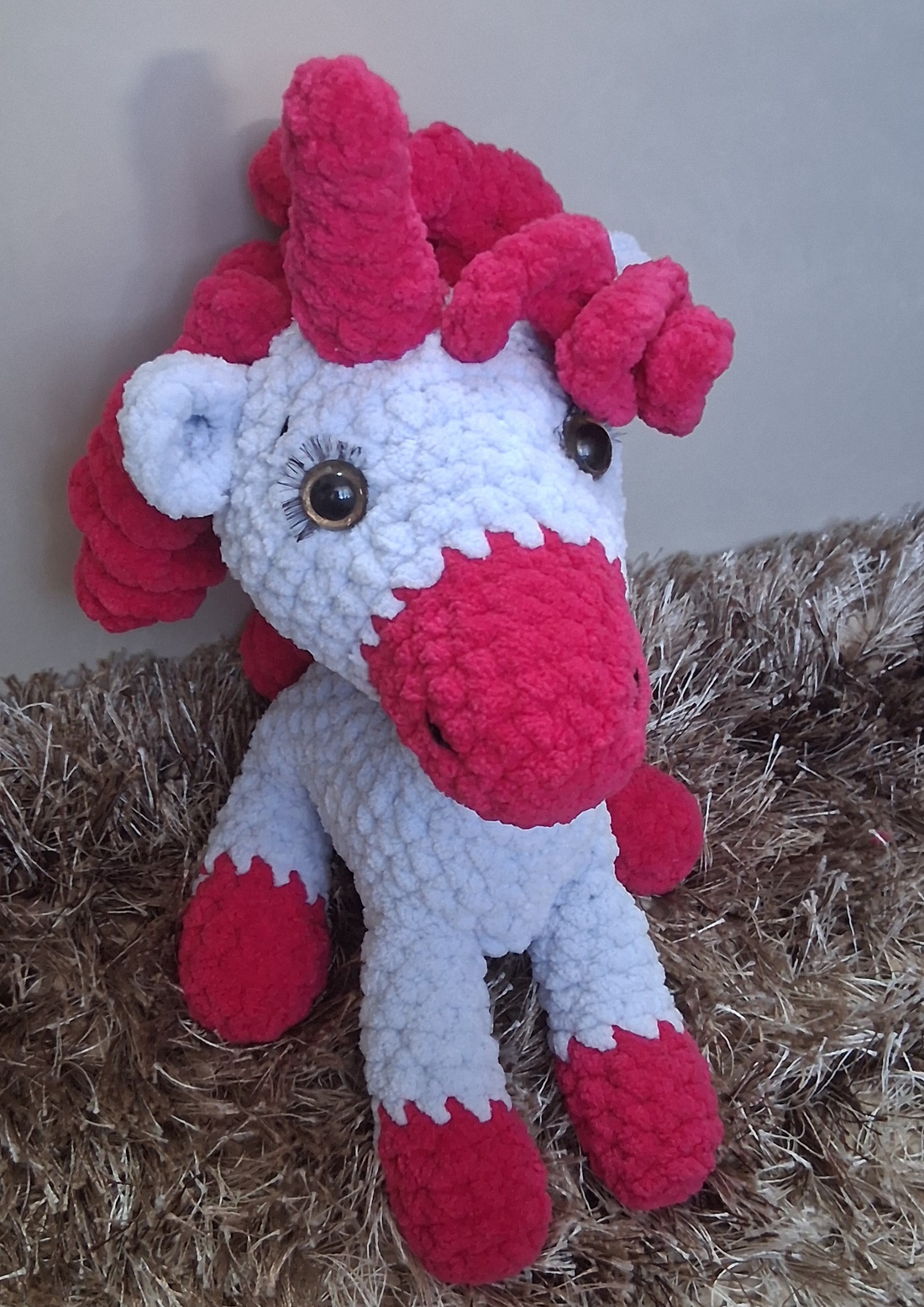 Unicorn crosetat - jucării și echipamente pentru copii - plușuri - figurine de pluș - Artynos.ro Unicorn crosetat - jucării și echipamente pentru copii - plușuri - figurine de pluș - Artynos.ro