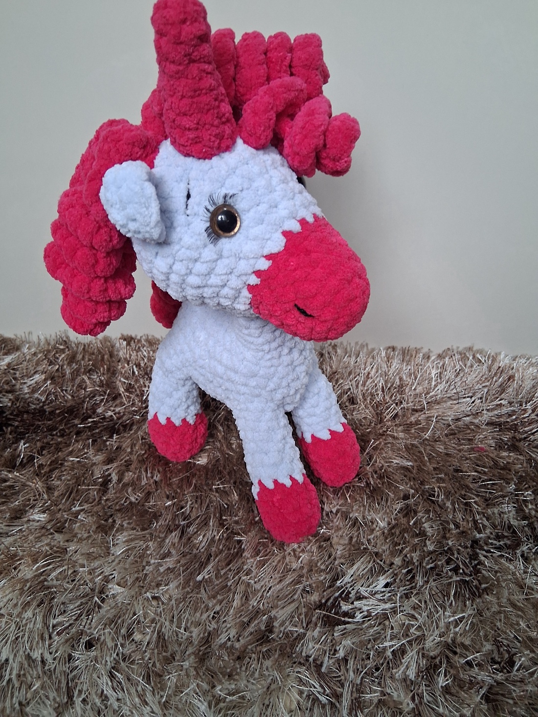 Unicorn crosetat - jucării și echipamente pentru copii - plușuri - figurine de pluș - Artynos.ro Unicorn crosetat - jucării și echipamente pentru copii - plușuri - figurine de pluș - Artynos.ro