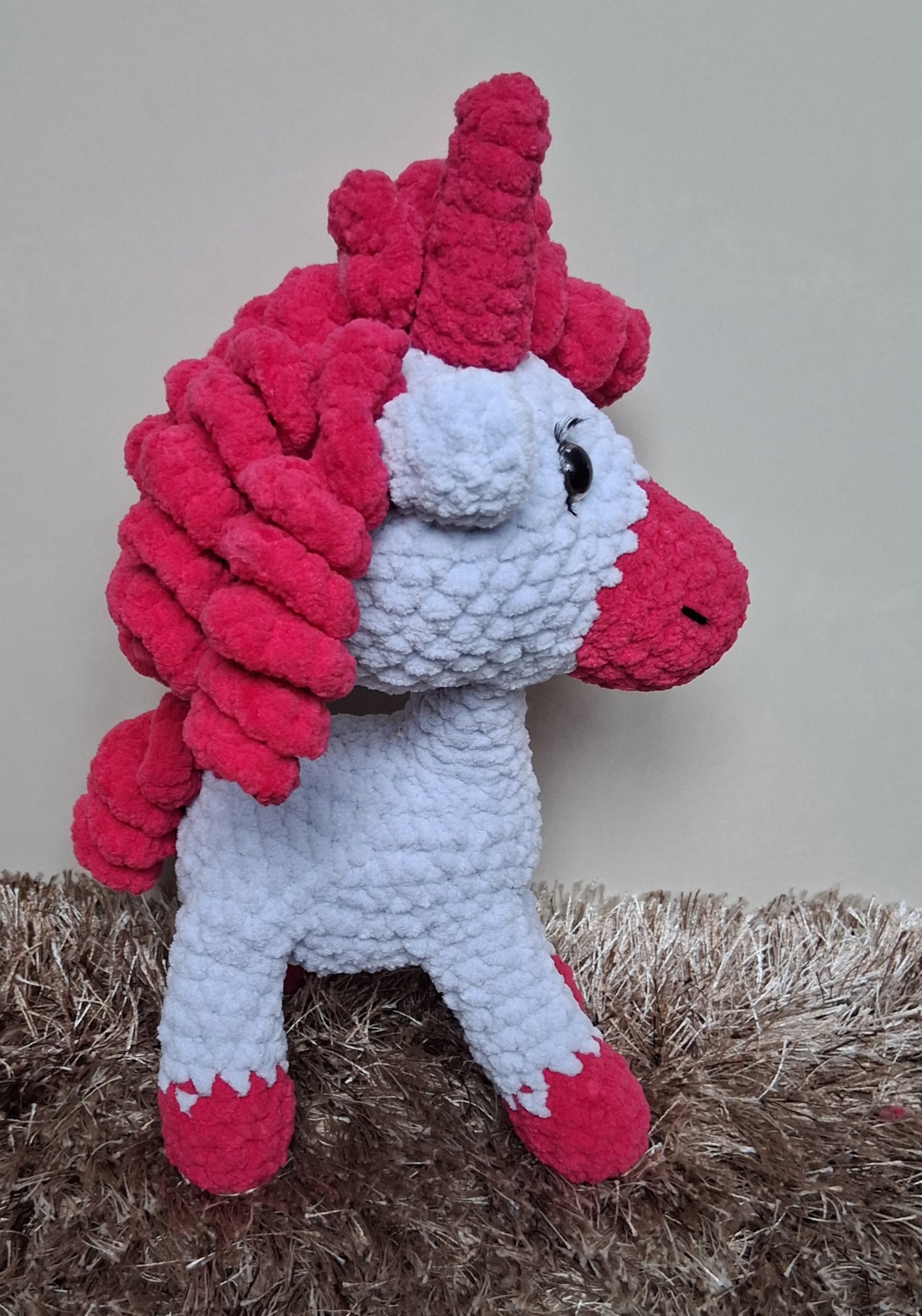 Unicorn crosetat - jucării și echipamente pentru copii - plușuri - figurine de pluș - Artynos.ro Unicorn crosetat - jucării și echipamente pentru copii - plușuri - figurine de pluș - Artynos.ro