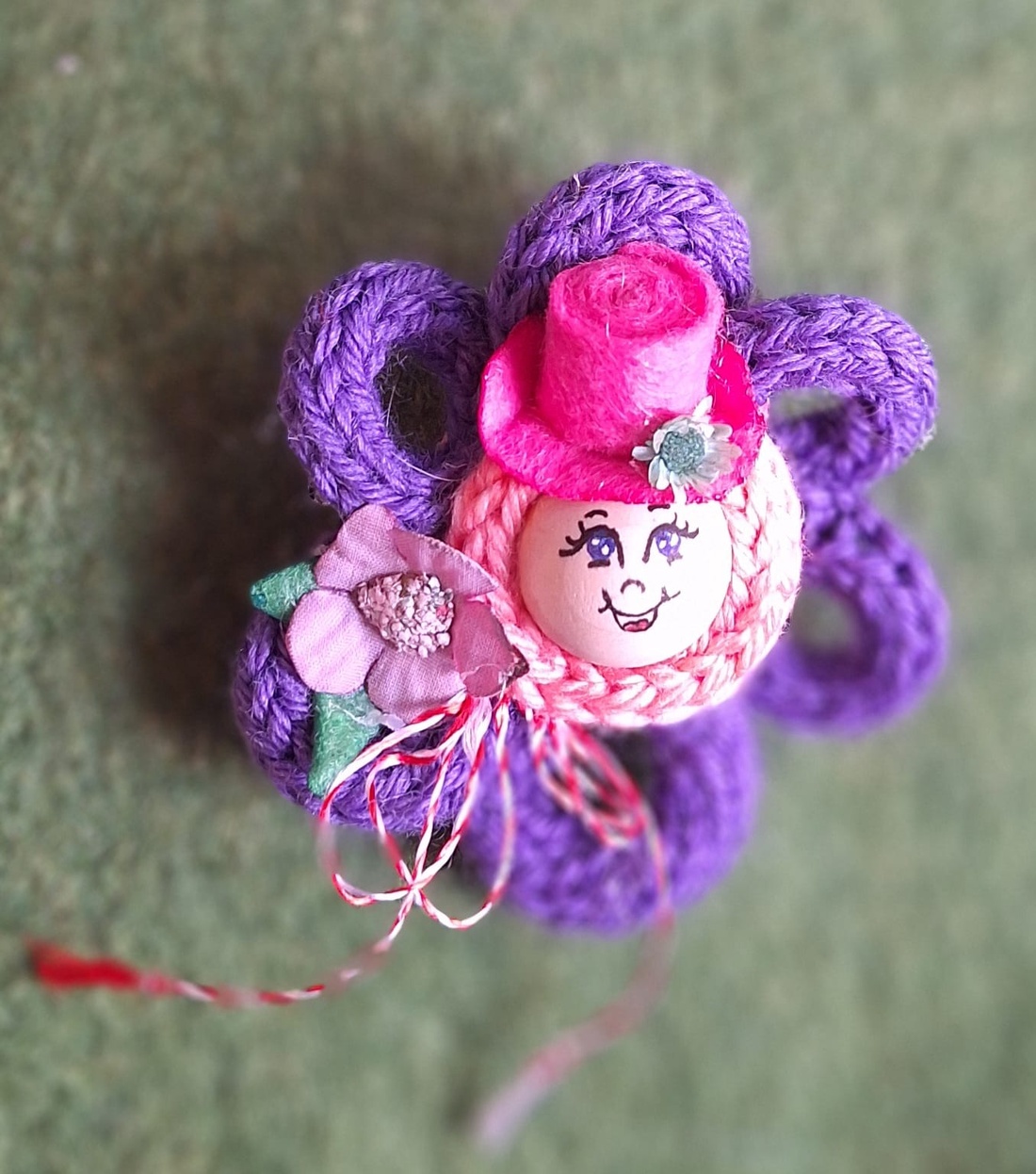 Mărțișoare - flori vesele - bijuterii - mărțișor - Artynos.ro