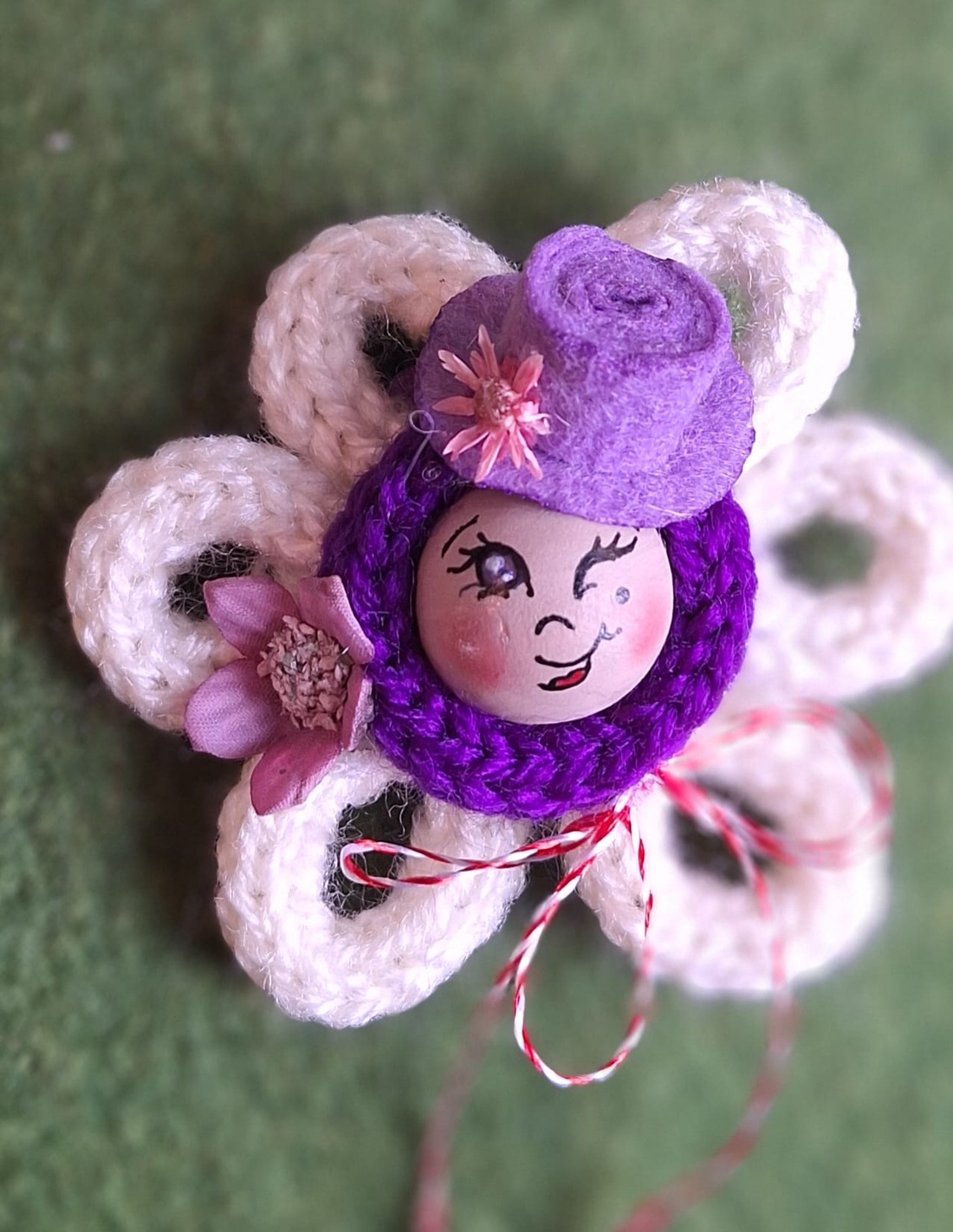 Mărțișoare - flori vesele - bijuterii - mărțișor - Artynos.ro