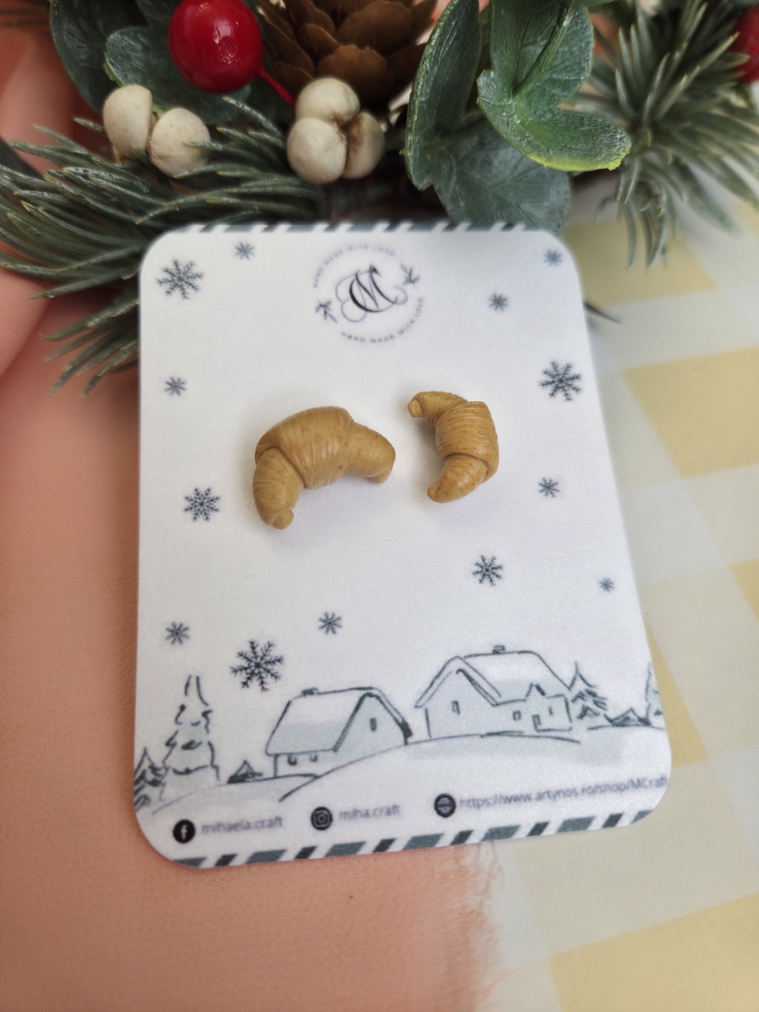 Cercei țintă cornulețe - crăciun - cadouri de moș crăciun - cadouri de moș crăciun - Artynos.ro