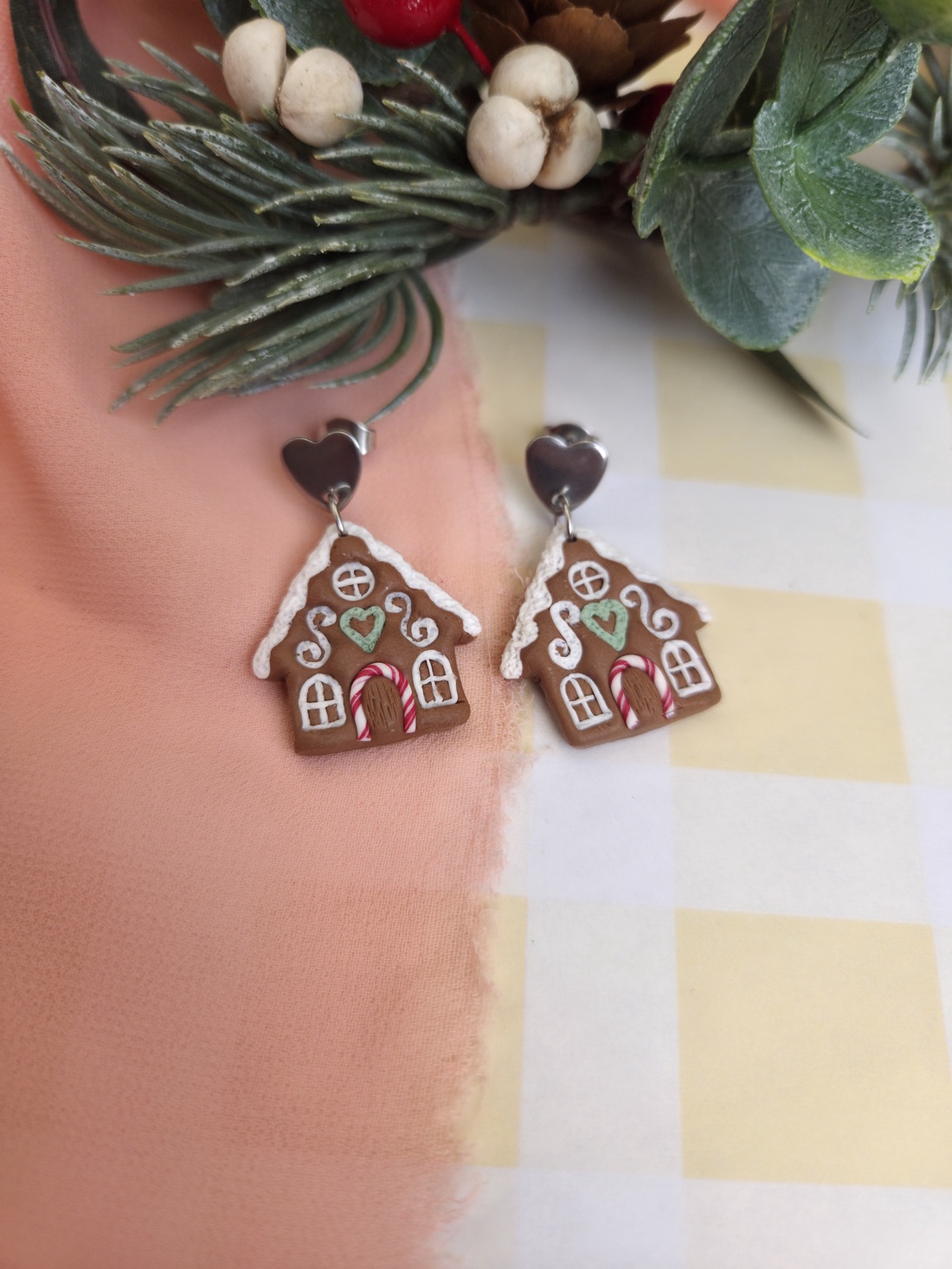 Cercei căsuță de turtă dulce - crăciun - cadouri de moș crăciun - cadouri de moș crăciun - Artynos.ro