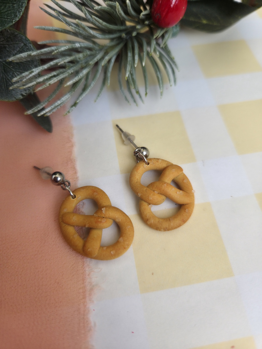 Cercei covrigi cu sare - crăciun - cadouri de moș crăciun - cadouri de moș crăciun - Artynos.ro