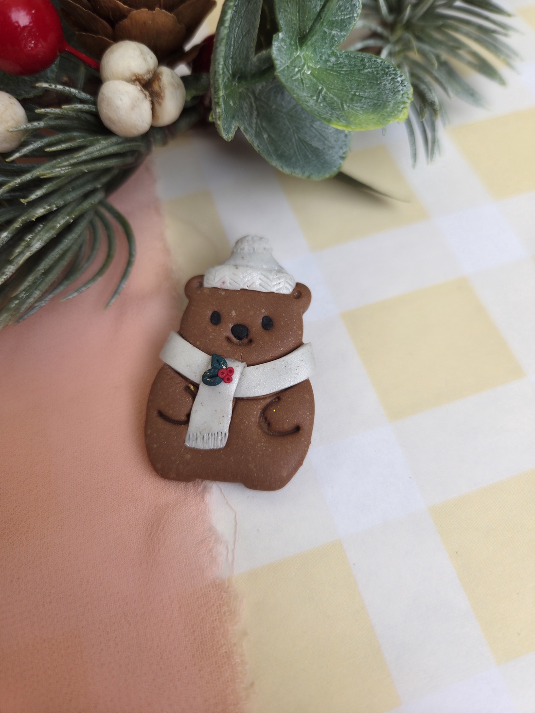 Broșă ursuleț zărneștean - crăciun - cadouri de moș crăciun - cadouri de moș crăciun - Artynos.ro