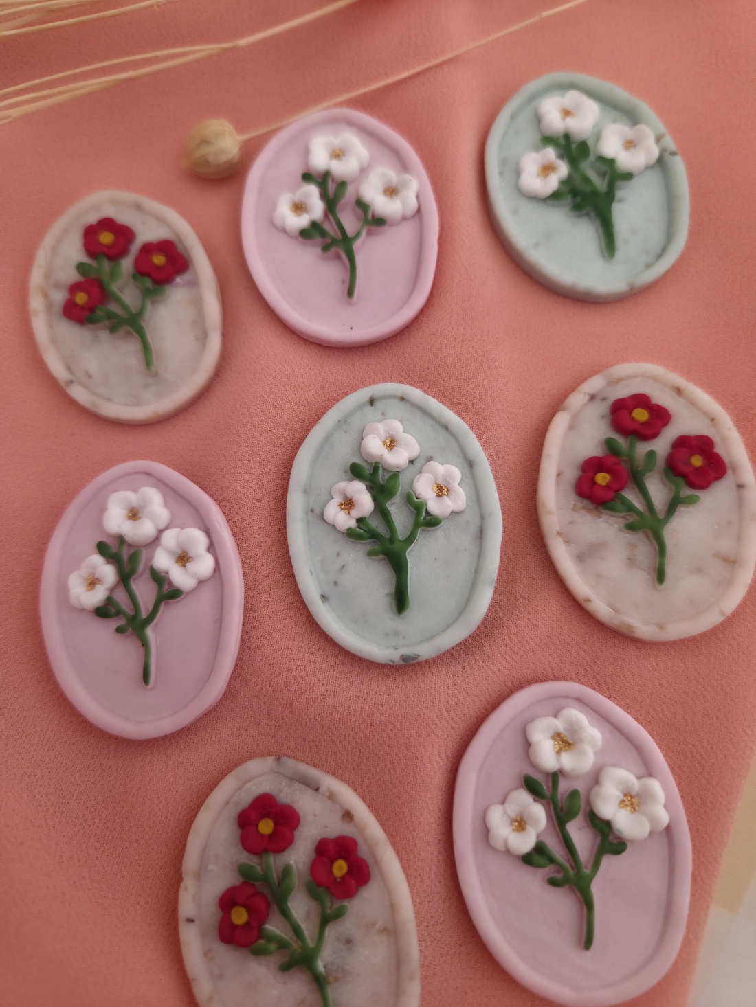 Broșă Mărțișor Vintage Flowers - bijuterii - mărțișor - Artynos.ro