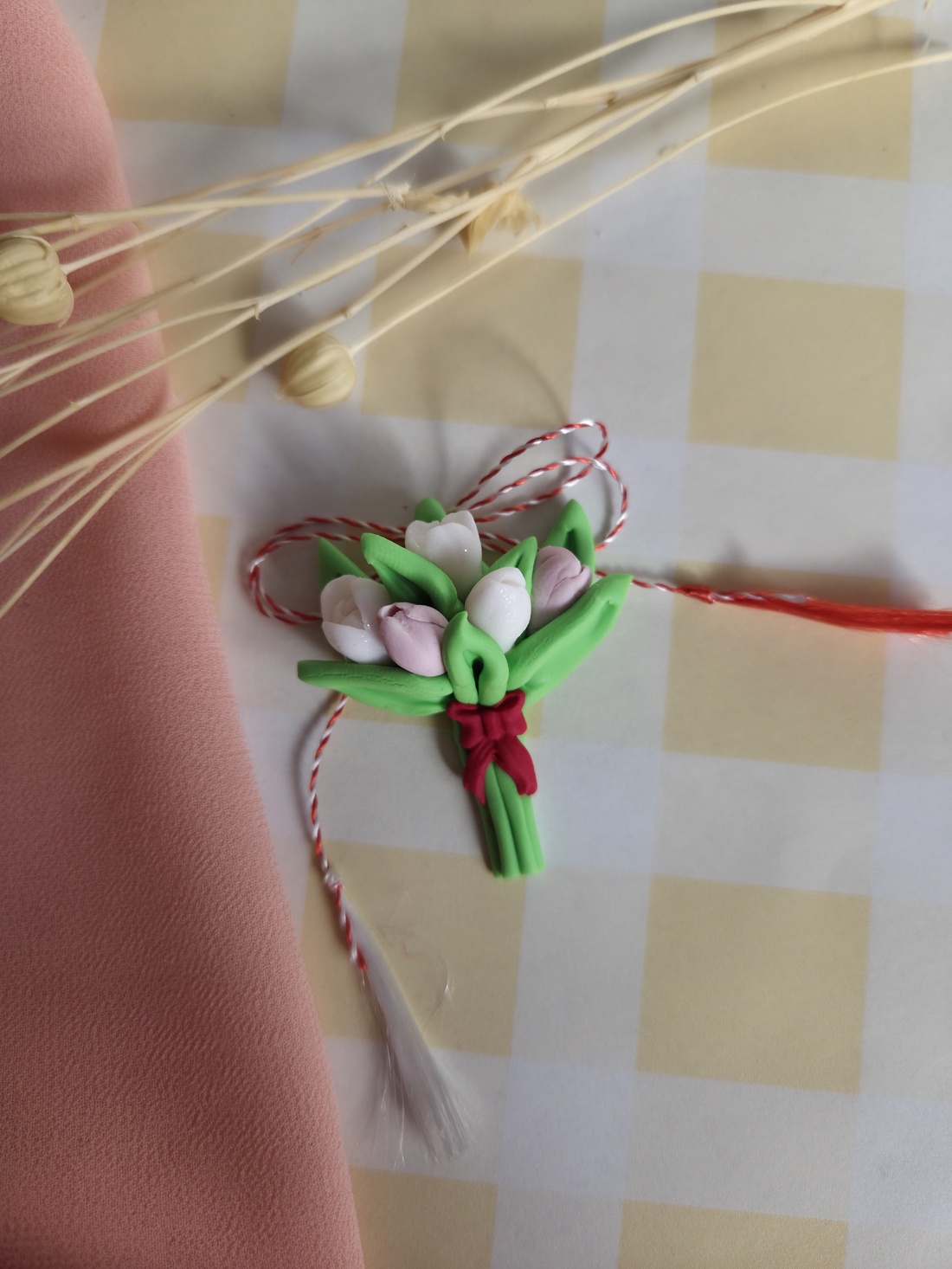 Broșă Mărțișor buchet de lalele - bijuterii - mărțișor - Artynos.ro