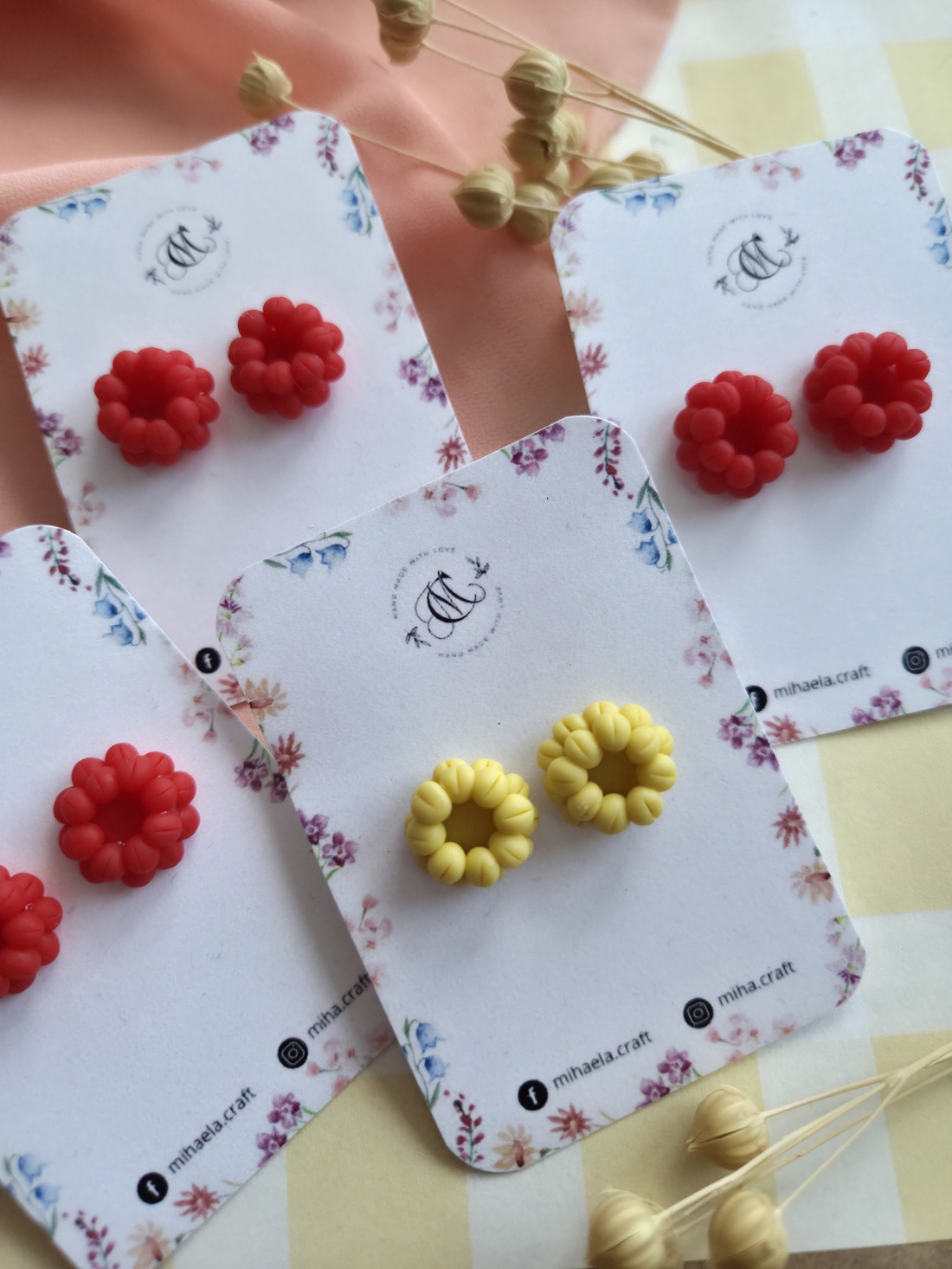 Cercei tinta zmeura - bijuterii - cercei - cercei cu figurine - Artynos.ro