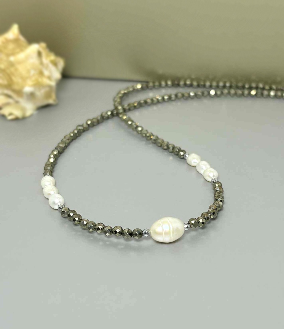 Colier pirita fatetata si perle - bijuterii - coliere - coliere din pietre semiprețioase - Artynos.ro