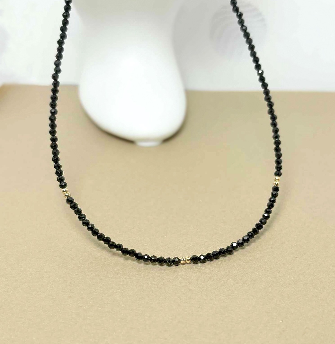 Colier turmalina neagra si aur filat de 14K - bijuterii - coliere - coliere din pietre semiprețioase - Artynos.ro