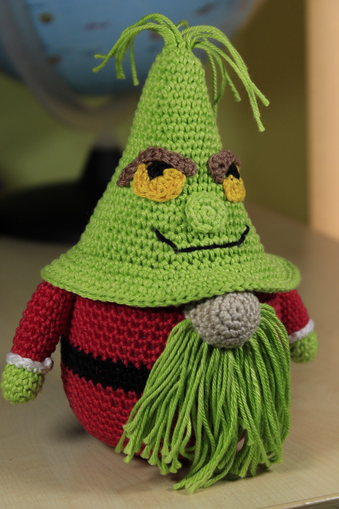 Elf Grinch - - Artynos.ro Elf Grinch - - Artynos.ro