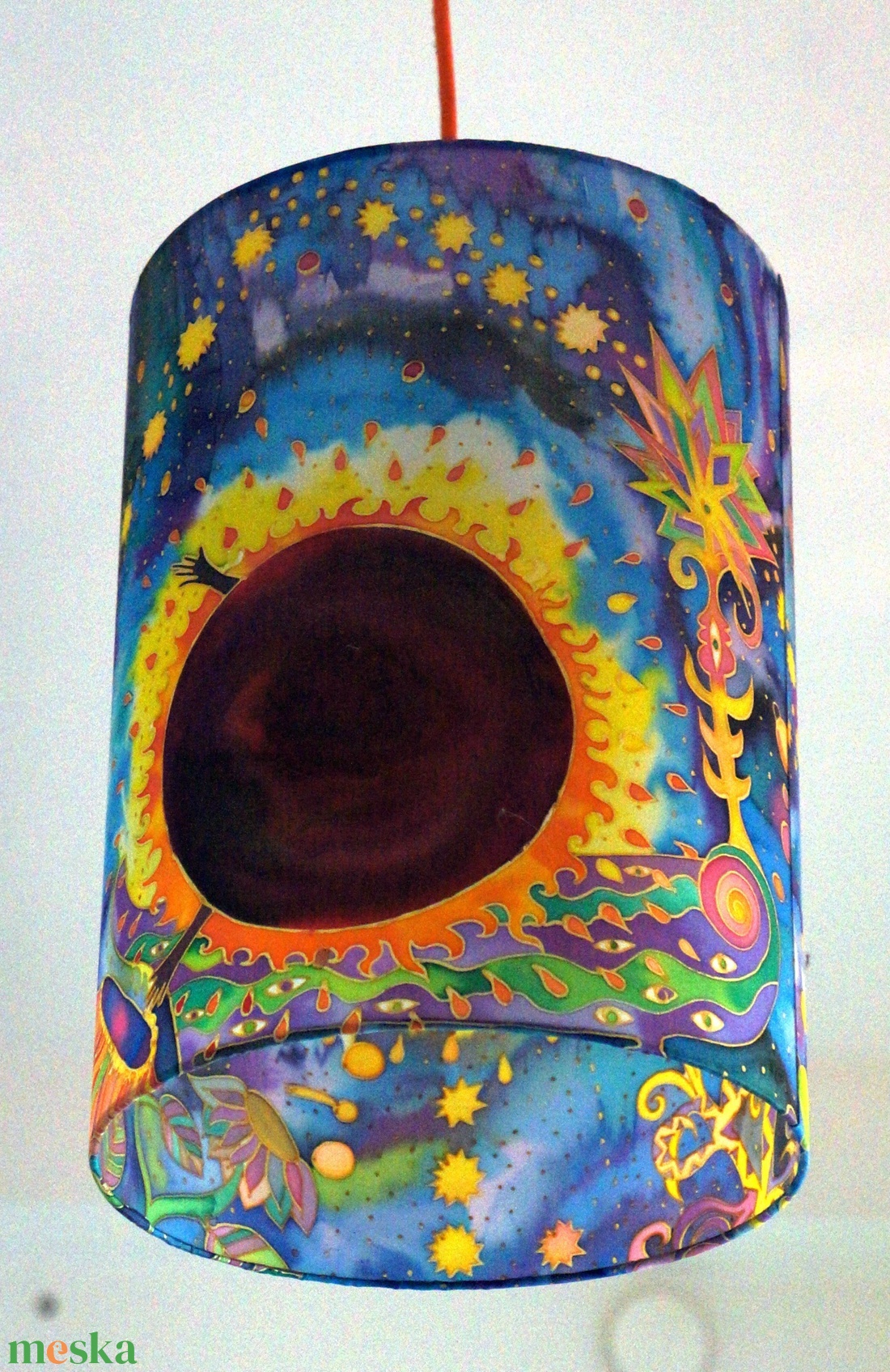 Silk Lamp Featuring Hand-Painted Artwork by Réka Somogyi - casă & stil de viață - lămpi și corpuri de iluminat - candelabru - Artynos.ro Silk Lamp Featuring Hand-Painted Artwork by Réka Somogyi - casă & stil de viață - lămpi și corpuri de iluminat - candelabru - Artynos.ro