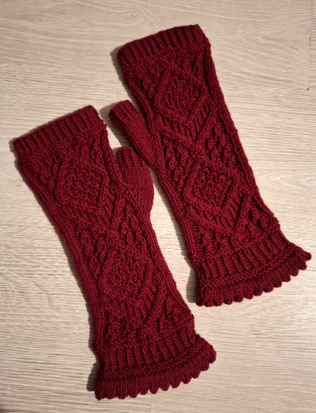 Mănuși lungi fără degete tricotate manual din fir cu lână - îmbrăcăminte și modă - eșarfe, pălării, fularuri - mănușă - Artynos.ro