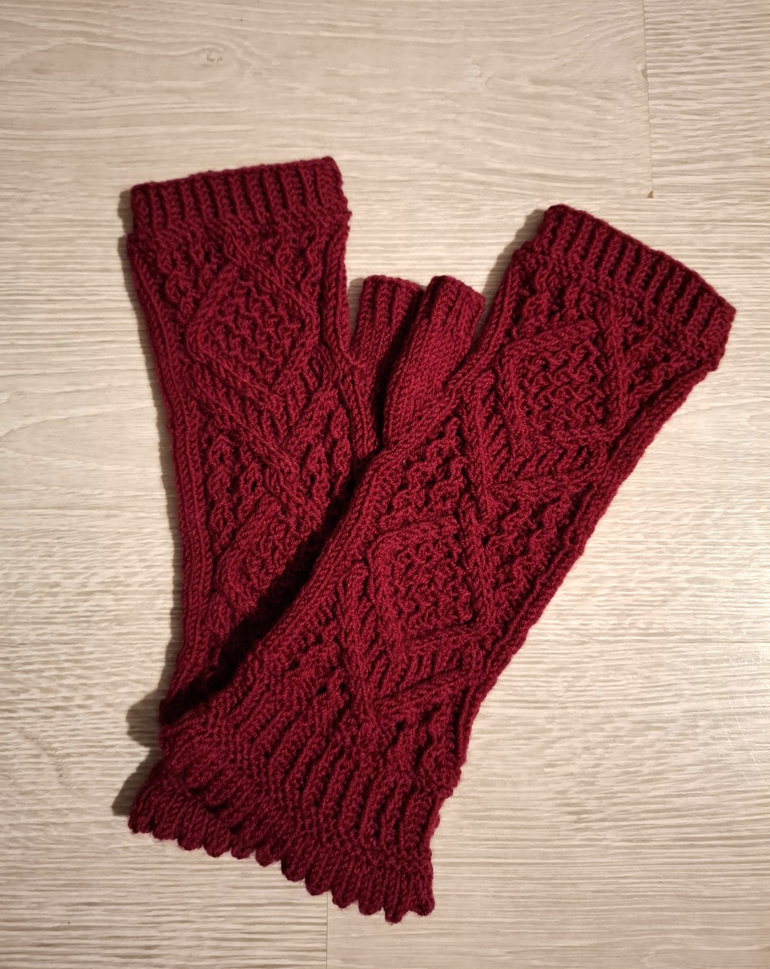 Mănuși lungi fără degete tricotate manual din fir cu lână - îmbrăcăminte și modă - eșarfe, pălării, fularuri - mănușă - Artynos.ro