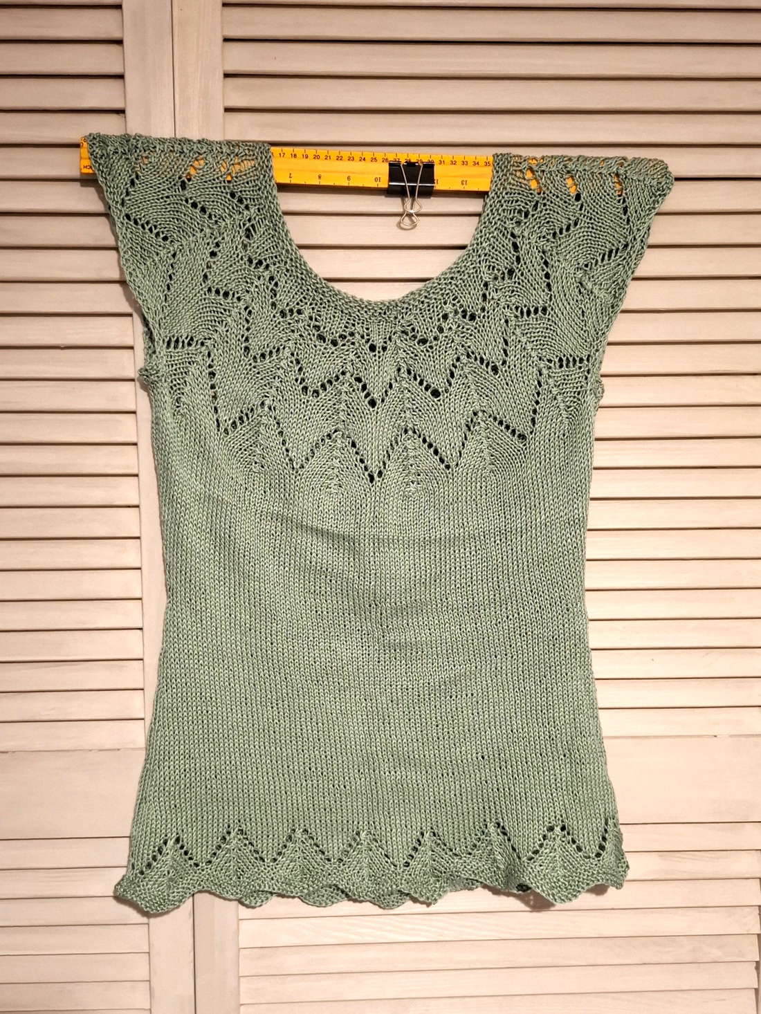 Top fără mâneci tricotat manual din bumbac Green Summer - îmbrăcăminte și modă - haine damă - tricou și top de damă - Artynos.ro