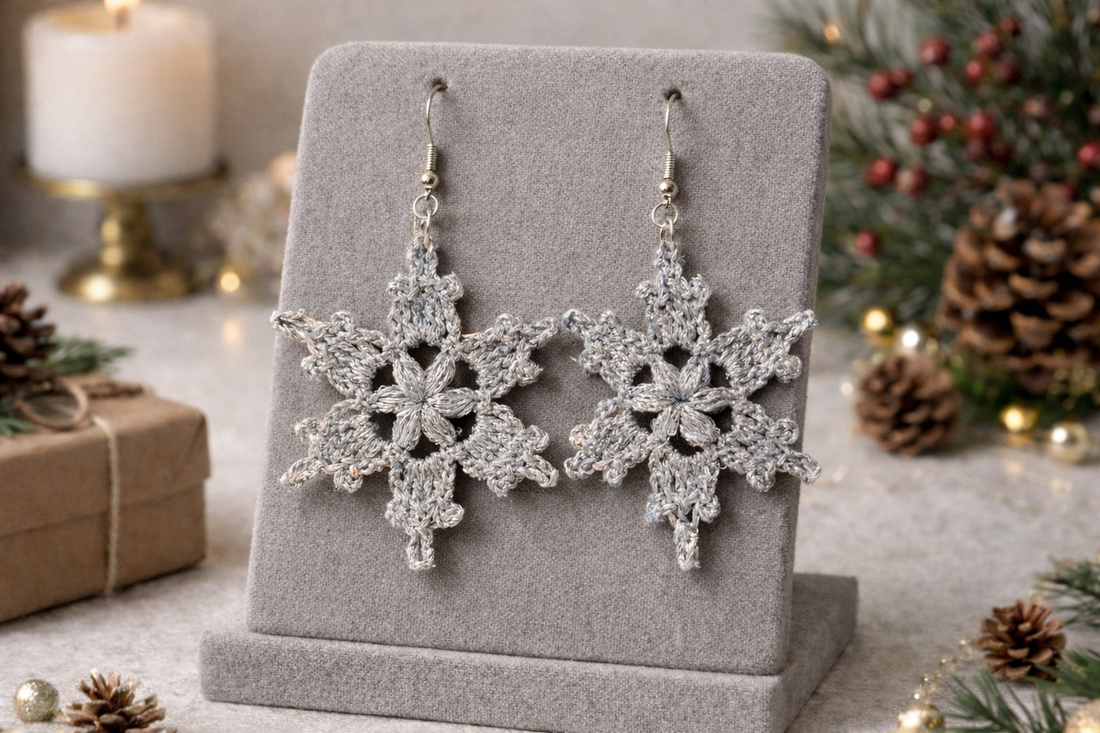 Cercei croșetați Fulg / Snowflake SE - bijuterii - cercei - cercei croșetați - Artynos.ro