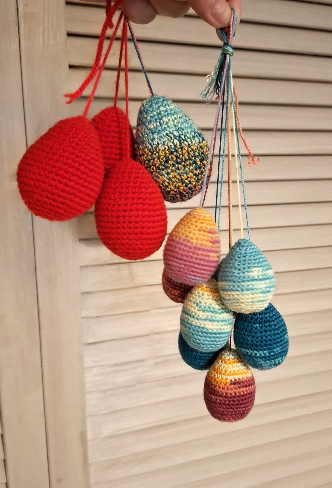 Ouă-Decorațiune croșetate manual din fir de bumbac - decor de sărbători - decorațiuni de paște - alte creații de paște - Artynos.ro