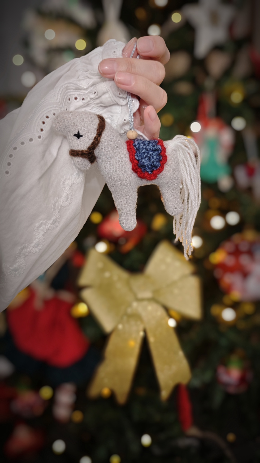 Figurină căluț din lână - crăciun - decorațiuni de crăciun de casă - figurine pentru pomul de crăciun - Artynos.ro