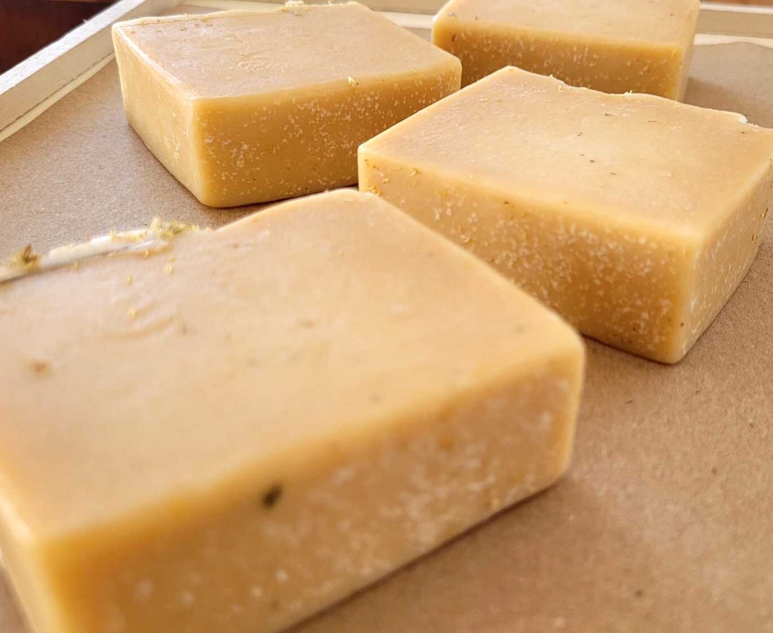 Săpun natural cu Mușețel și Miere - igienă și înfrumusețare - săpunuri și articole de igienă - săpun artizanal - Artynos.ro