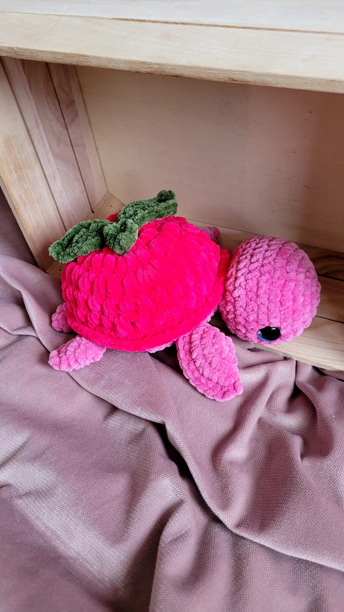 Broască țestoasă zmeură - jucării și echipamente pentru copii - plușuri - păpușă croșetată, păpușă de pluș - Artynos.ro