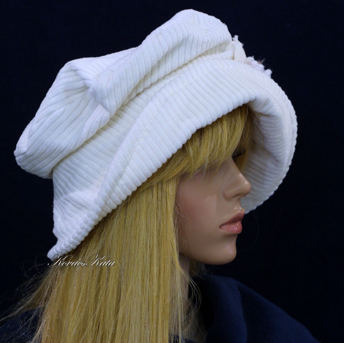 ANDERSEN - pălărie cu design din catifea albă - îmbrăcăminte și modă - eșarfe, pălării, fularuri - pălărie - Artynos.ro