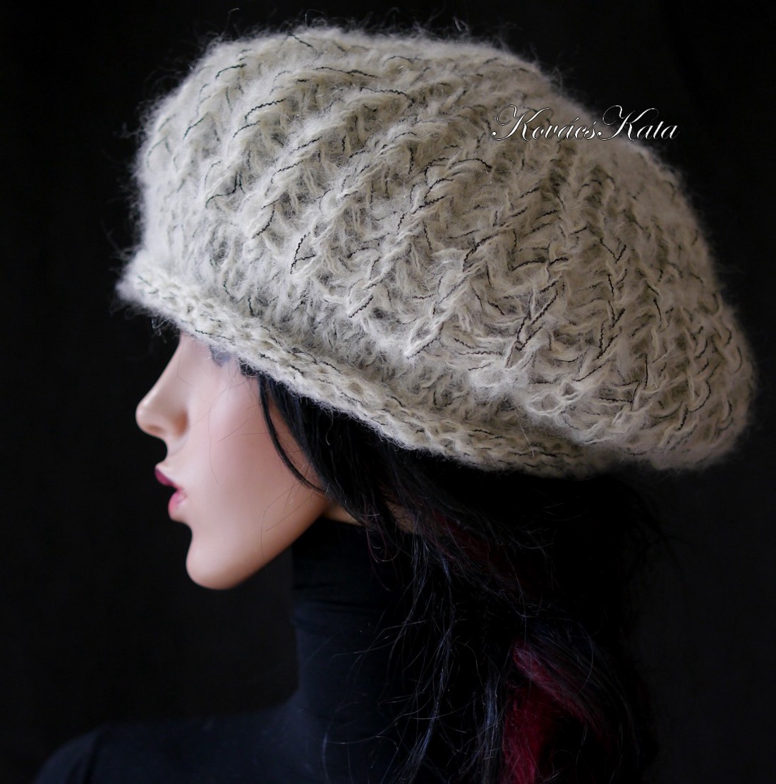 DORA / dusty - șapcă extravagantă tricotată manual din mohair cu ciuperci - îmbrăcăminte și modă - eșarfe, pălării, fularuri - căciulă - Artynos.ro