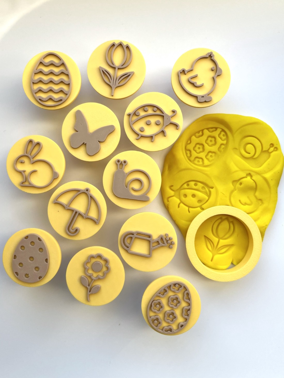 Set de ștampile și forme pentru prăjituri de Paște � Iepuraș, Puișor, Fluture, Gărgăriță și multe altele � 12 piese - jucării și echipamente pentru copii - puzzle, jocuri puzzle - puzzle cu forme - Artynos.ro